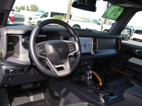 Certified 2024 Ford Bronco Badlands w/ Sasquatch Package AWD/4WD image 19