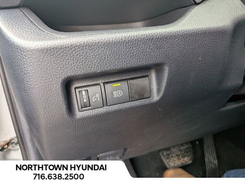 Used 2021 Toyota RAV4 LE image 28