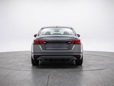 Used 2025 Nissan Altima 2.5 SV image 7