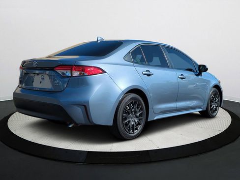 Used 2025 Toyota Corolla LE image 32