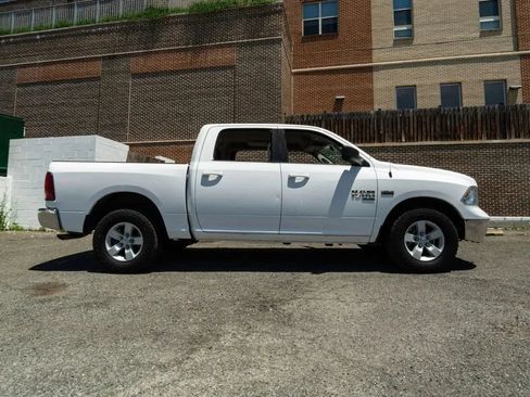 Used 2019 RAM 1500 Classic SLT w/ Protection Group AWD/4WD image 2