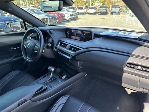 Used 2019 Lexus UX 200 F Sport image 18