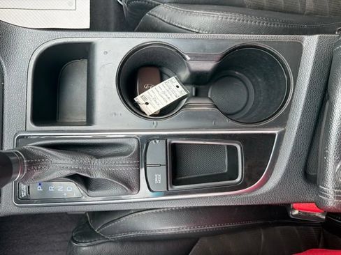 Used 2016 Hyundai Sonata Sport w/ Option Group 03 FWD image 18