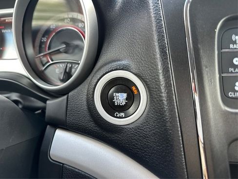 Used 2018 Dodge Journey SE w/ Connectivity Group FWD image 34
