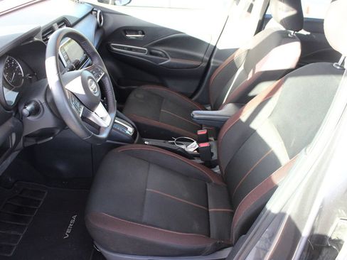 Used 2021 Nissan Versa SR w/ Convenience Package FWD image 10
