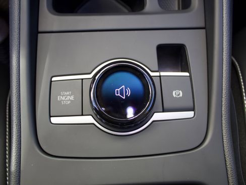 New 2026 Volkswagen Tiguan SE image 24