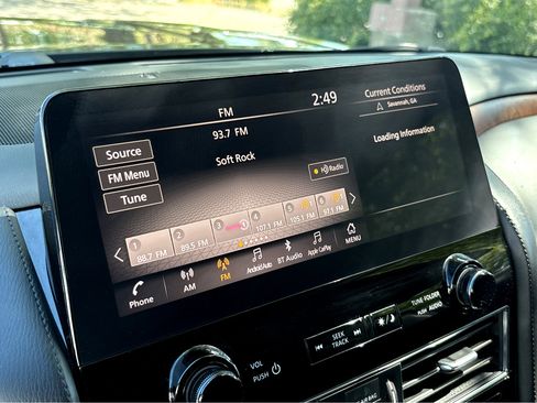 Used 2023 Nissan Armada SL image 8