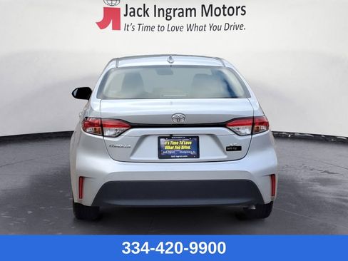 Used 2024 Toyota Corolla LE image 4