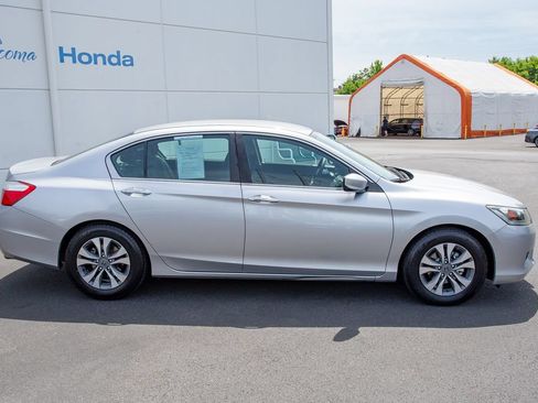 Used 2015 Honda Accord LX image 16