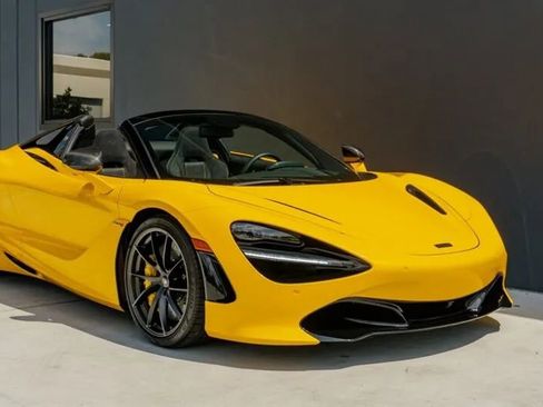 Used 2023 McLaren 720S Spider image 45