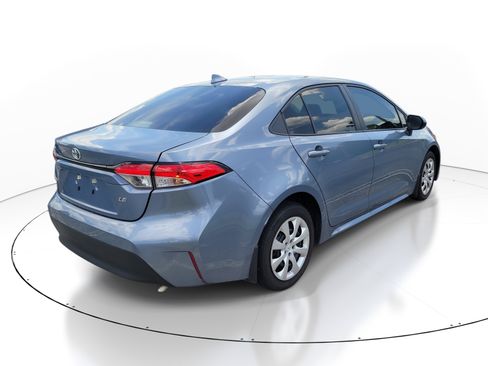 Used 2025 Toyota Corolla LE FWD image 7