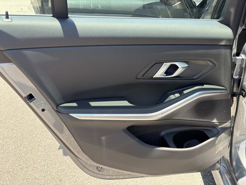 Used 2025 BMW 330i Sedan RWD image 11