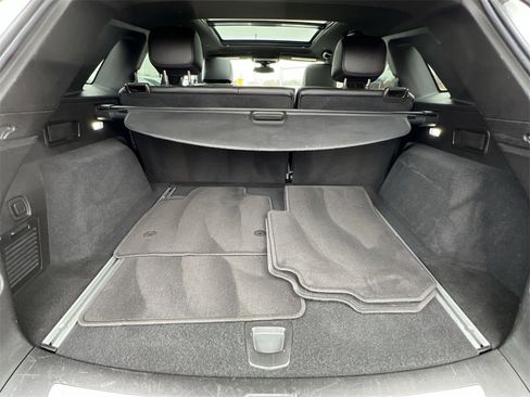 Used 2022 Cadillac XT5 Premium Luxury image 24