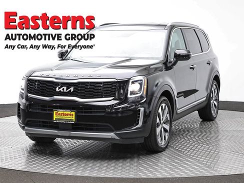 Used 2022 Kia Telluride S AWD/4WD image 1