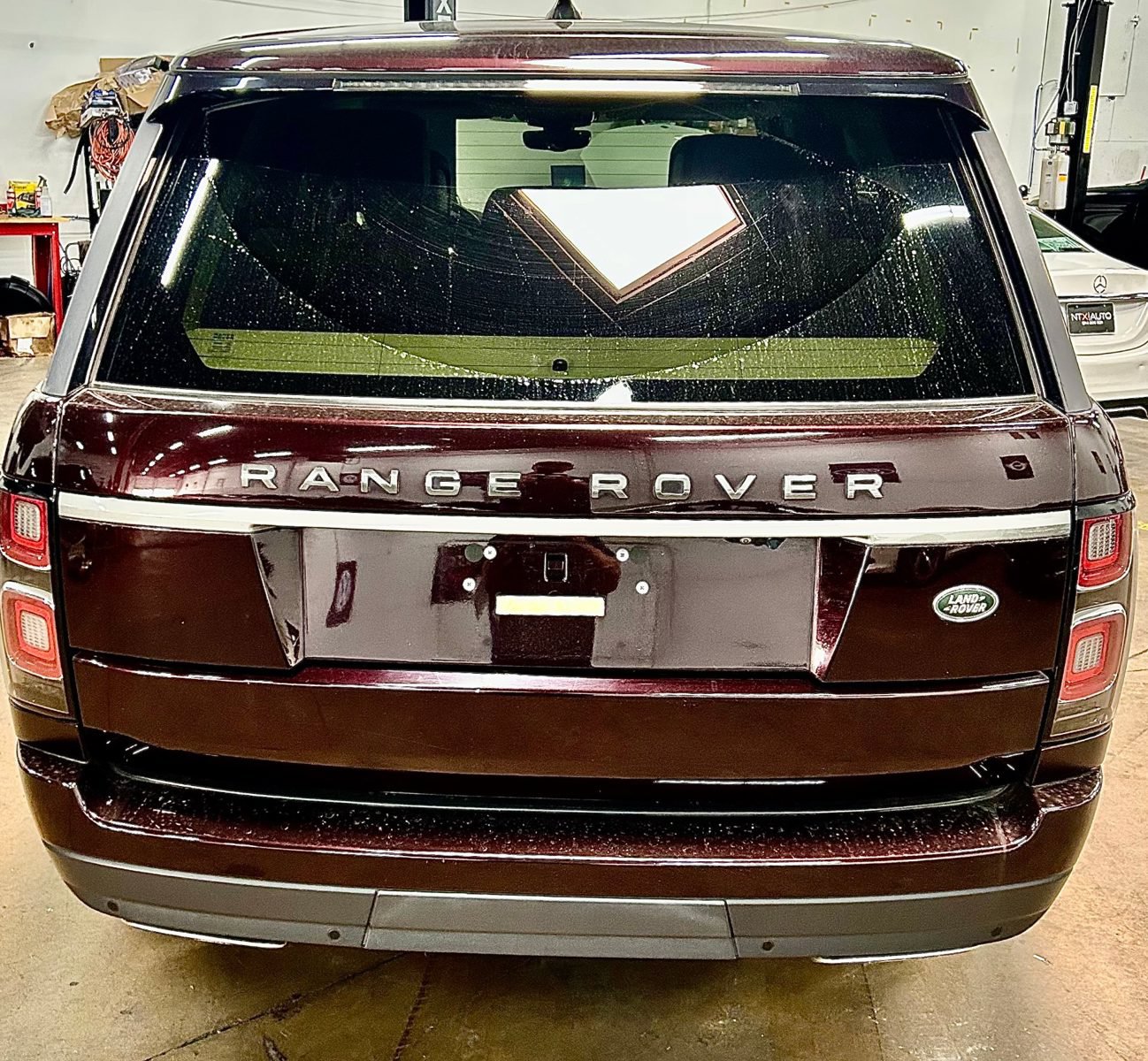 Used 2018 Land Rover Range Rover AWD/4WD image 3