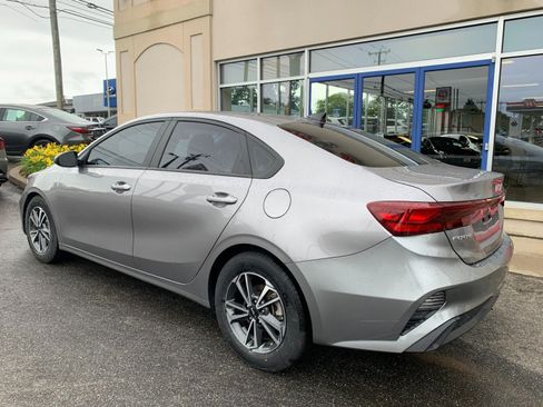 Used 2023 Kia Forte LXS FWD image 5