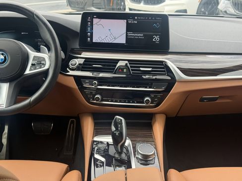 Certified 2023 BMW 530e w/ Executive Package RWD image 28