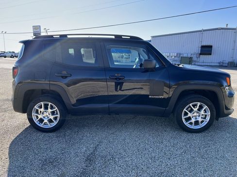 Used 2022 Jeep Renegade Latitude image 6