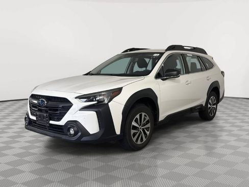 Certified 2023 Subaru Outback AWD/4WD image 3