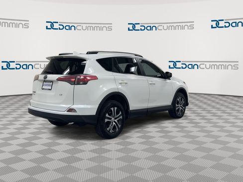 Used 2017 Toyota RAV4 LE image 8