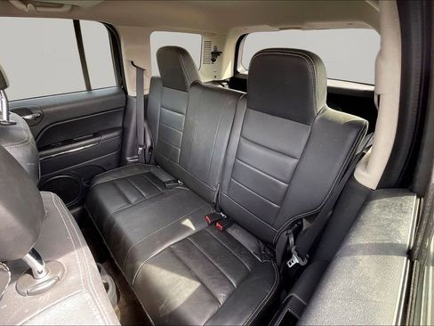 Used 2014 Jeep Patriot Limited w/ Sun/Sound Group image 23