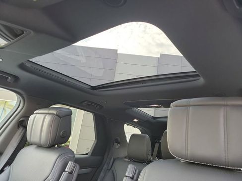 New 2026 Land Rover Discovery Limited Edition image 28