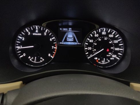 Used 2018 Nissan Pathfinder SL w/ SL Premium Package AWD/4WD image 23