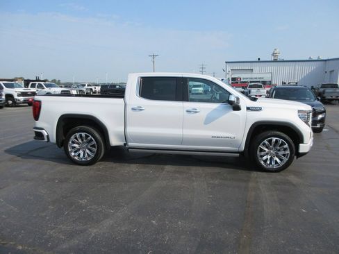 Certified 2025 GMC Sierra 1500 Denali w/ Denali Reserve Package AWD/4WD image 4