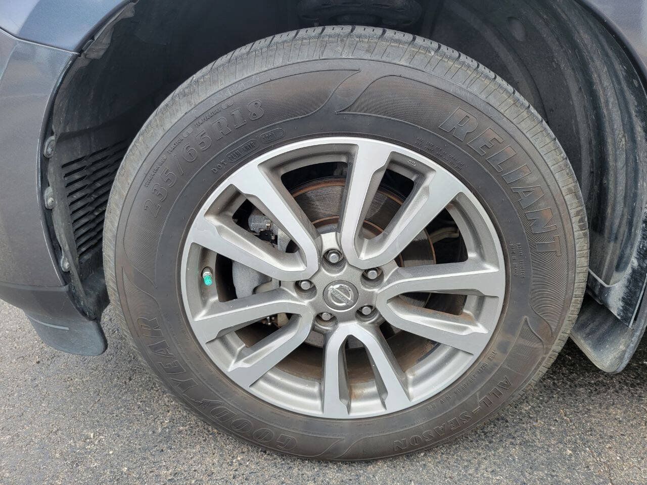 Used 2014 Nissan Pathfinder SL w/ SL Premium Package FWD image 17