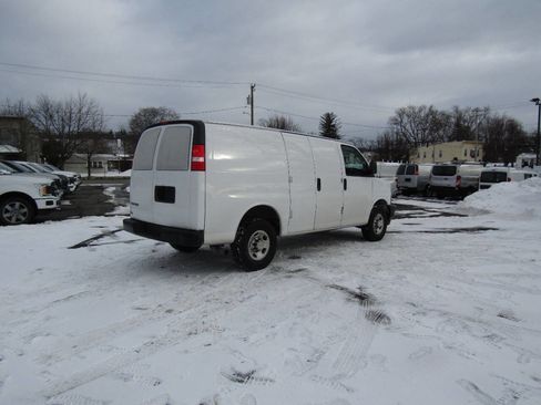 Used 2021 Chevrolet Express 2500 w/ Driver Convenience Package image 29