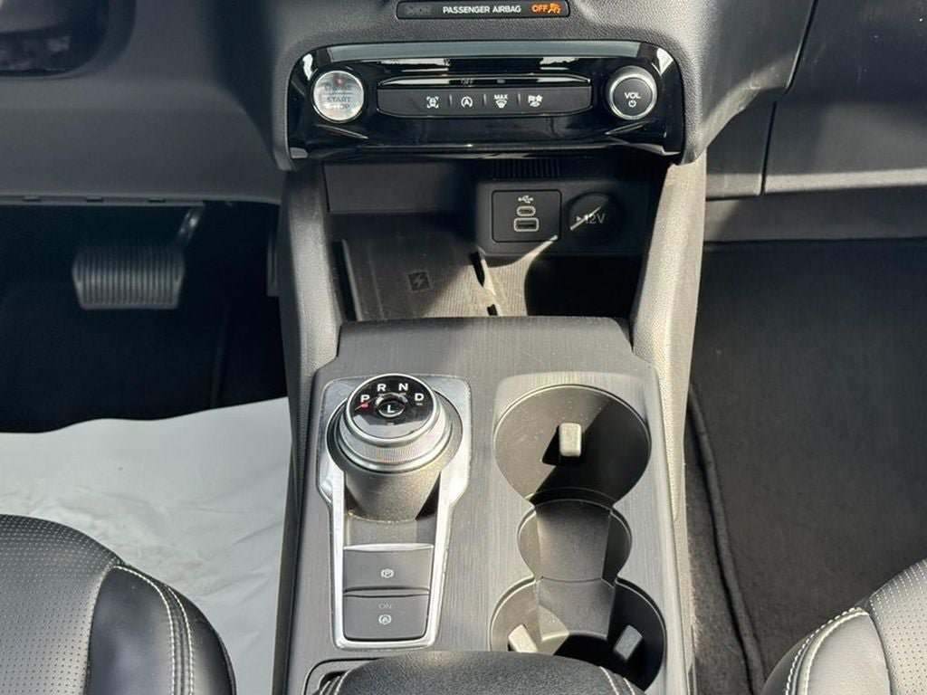 Used 2025 Ford Escape Platinum AWD/4WD image 14