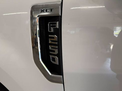 Used 2019 Ford F250 XLT w/ XLT Premium Package AWD/4WD image 95