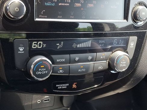 Used 2019 Nissan Rogue Sport SV AWD/4WD image 15