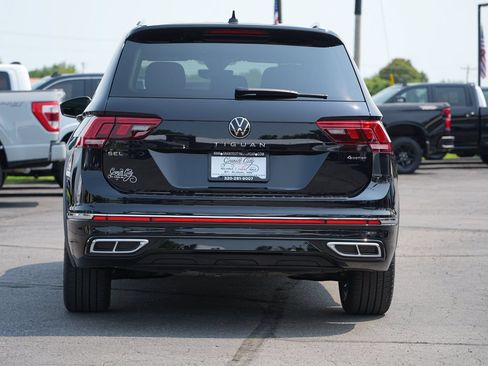 Used 2022 Volkswagen Tiguan SEL R-Line AWD/4WD image 4