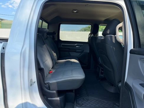 Used 2019 RAM 1500 Big Horn AWD/4WD image 12