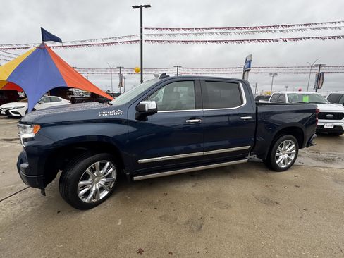 Used 2023 Chevrolet Silverado 1500 High Country w/ High Country Premium Package image 13