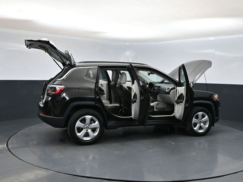 Used 2021 Jeep Compass Latitude w/ Convenience Group AWD/4WD image 38