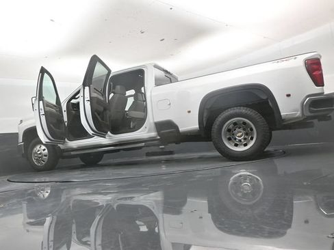 Used 2025 Chevrolet Silverado 3500 LTZ w/ LTZ Plus Package AWD/4WD image 55