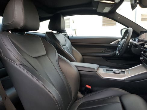 Used 2025 BMW 430i Coupe image 11