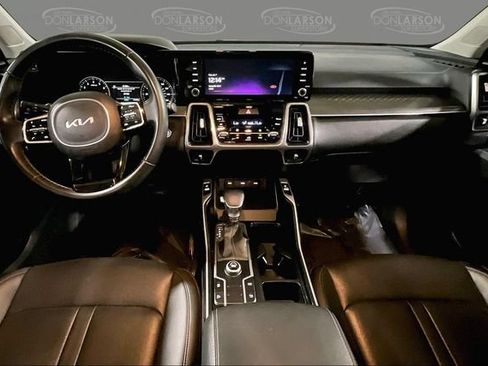 Used 2022 Kia Sorento S FWD image 19