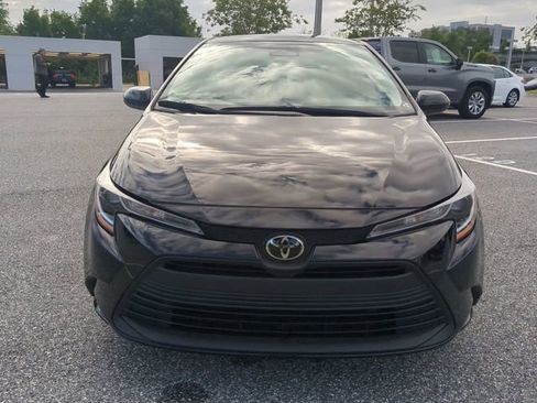 Certified 2025 Toyota Corolla LE image 9