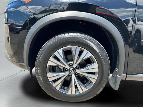 Used 2023 Nissan Rogue SV AWD/4WD image 27