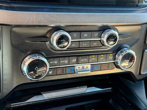 Used 2024 Ford F250 Platinum image 28