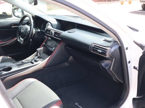 Used 2017 Lexus IS 200t RWD image 18