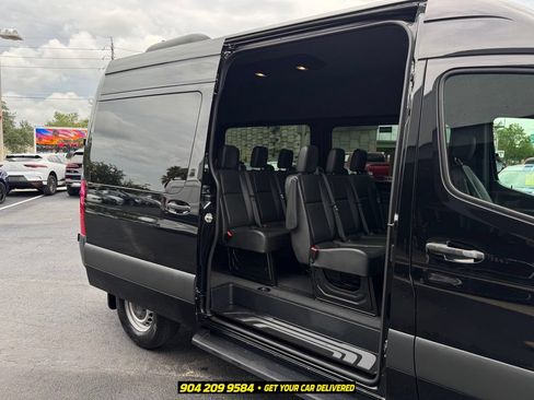 Used 2019 Mercedes-Benz Sprinter 2500 image 25