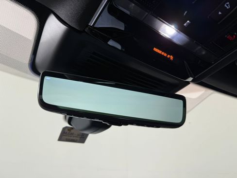 Used 2023 Land Rover Range Rover Long Wheelbase Autobiography AWD/4WD image 18