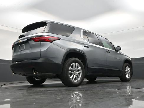 Used 2023 Chevrolet Traverse LS FWD image 24