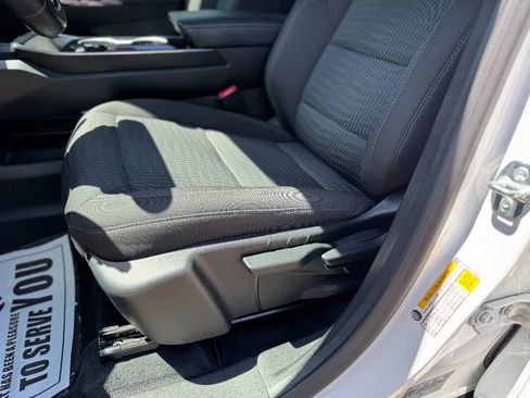Used 2026 Chevrolet Equinox LT AWD/4WD image 10