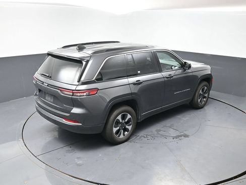 Used 2024 Jeep Grand Cherokee Limited 4xe AWD/4WD image 9