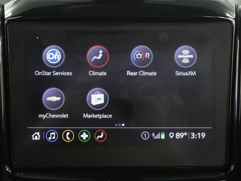 Used 2020 Chevrolet Traverse LT w/ Driver Confidence II Package AWD/4WD image 22
